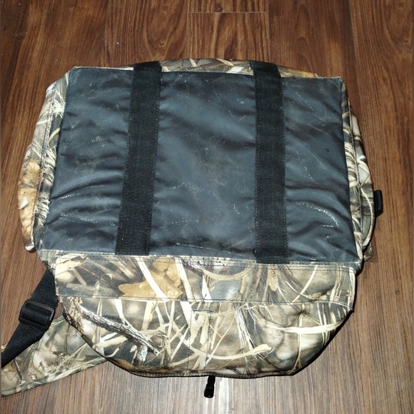 Game Winner Camo Duffle Duffel Hunting Camping Hiking Bag Advantage Max 4 - Picture 15 of 16